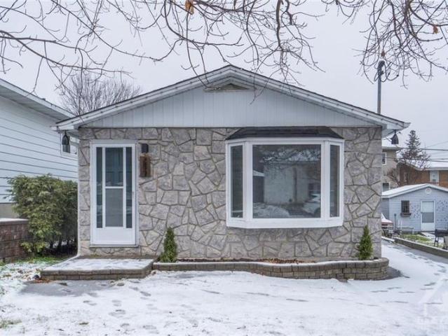 House for rent in Vanier
