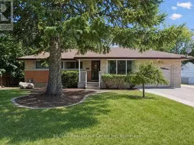 House for sale in Waverley Neighbourhood Group, Guelph