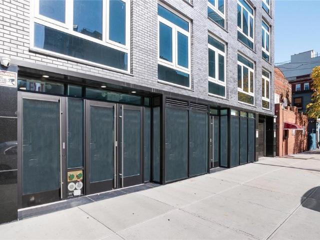Commercial for sale in Long Island City, New York