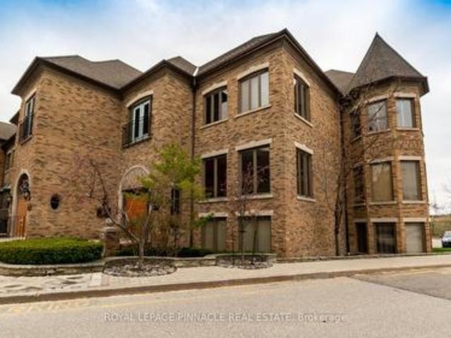 Commercial for rent in Mississauga, Ontario