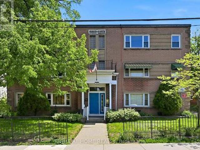 Condo for sale in Stinson, Hamilton