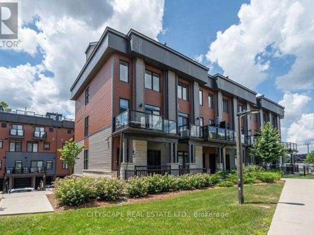 Townhouse for sale in County Of Brant, Ontario