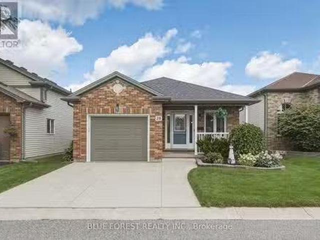 Condo for sale in Arva, Ontario