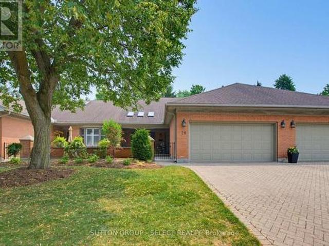 Townhouse for sale in Arva, Ontario