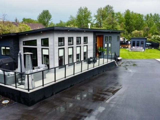 House for sale in Alberta