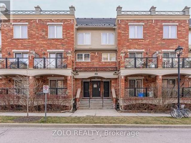 Townhouse for sale in Oakville, Ontario