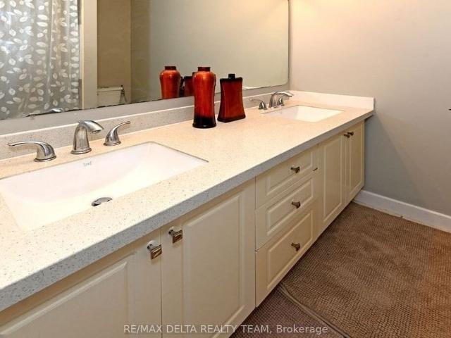 House for rent in Orléans Village - Châteauneuf, Ottawa
