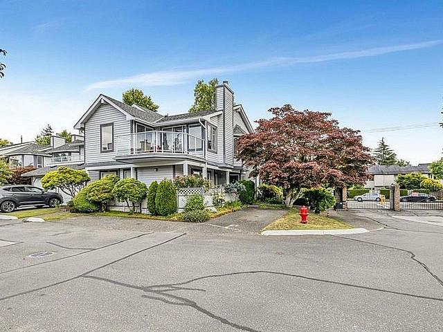 Condo for sale in Surrey, British Columbia