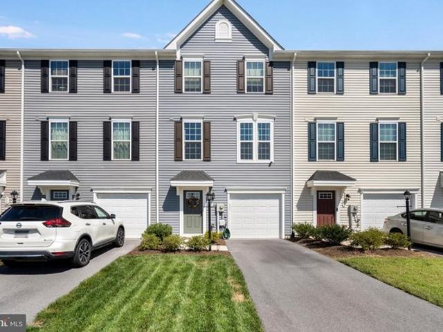 Townhouse for sale in Hedgesville, West Virginia