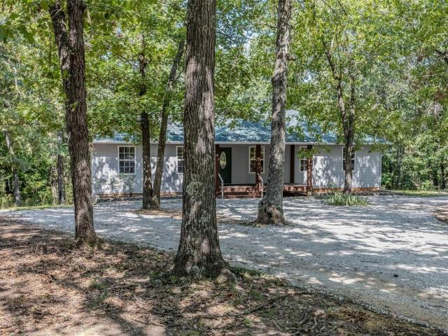 House for sale in Conway Springs