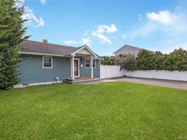 House for sale in Bohemia, New York