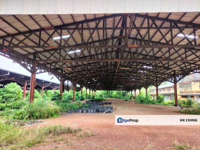 Warehouse for sale in Malaka