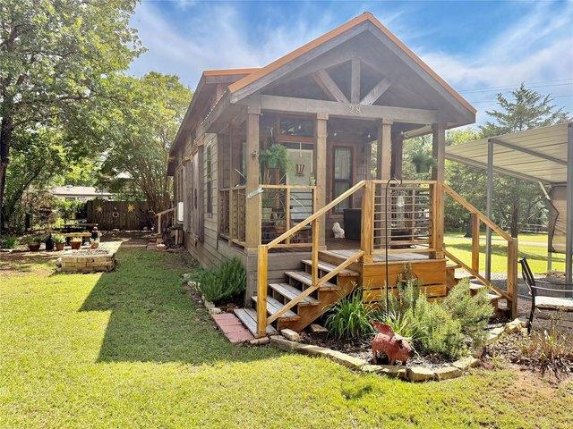 House for sale in Pottsboro, Texas