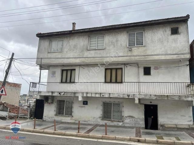 Org.Nafiz Gürman Mahallesi, Bayraklı içerisinde satılık Bina