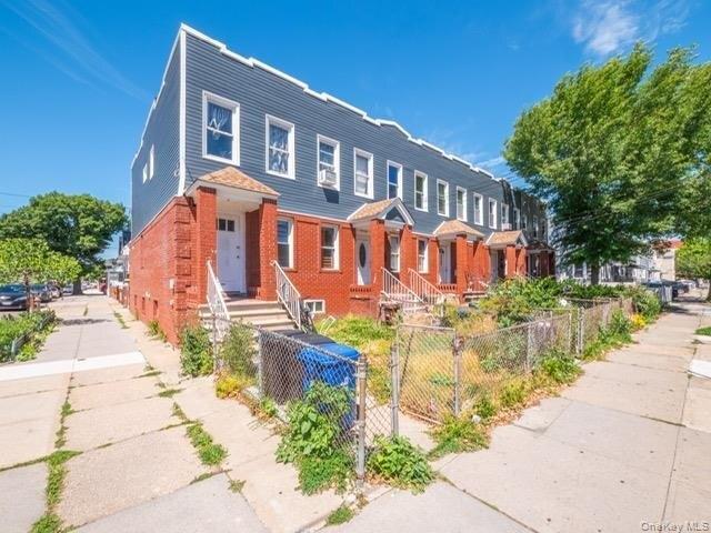 House for sale in Queens, Arverne