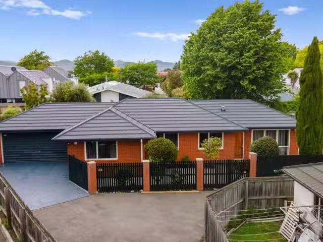House for sale in Saint Albans, Canterbury