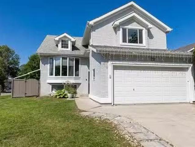 House for sale in East St. Paul, Manitoba