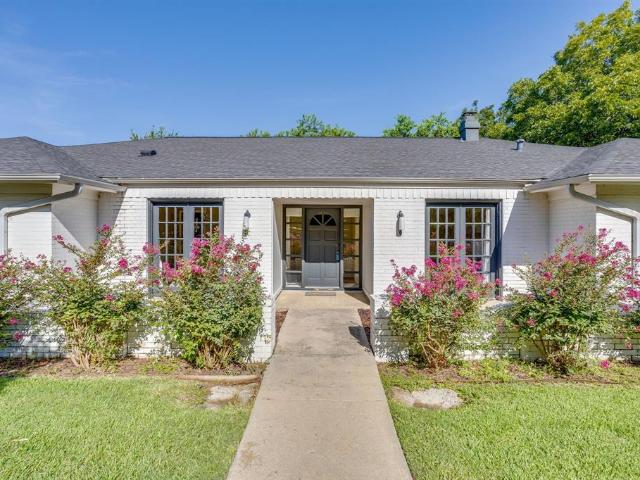 House for sale in Benbrook, Texas