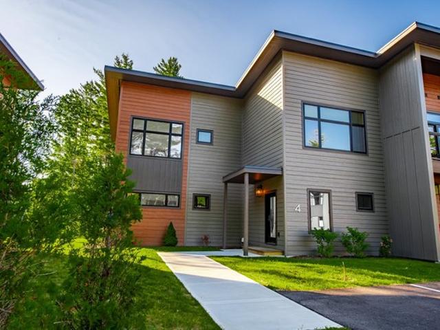 Townhouse for sale in Essex, New York