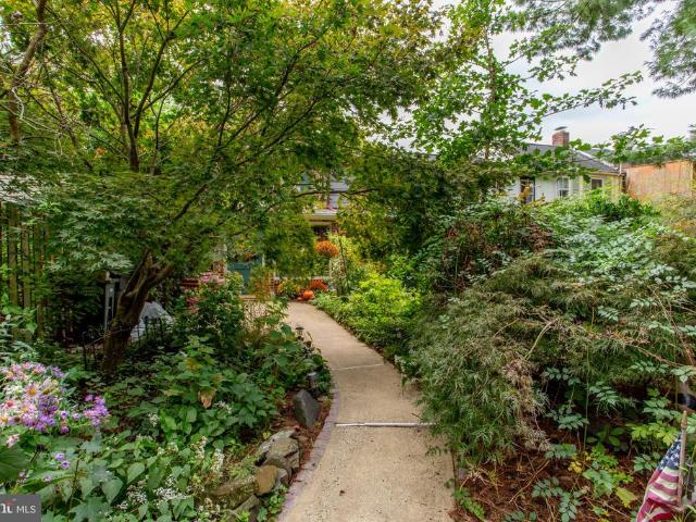 Townhouse for sale in Lambertville, Hunterdon County