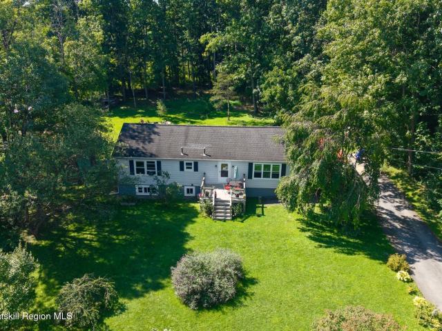 House for sale in Bloomington, New York