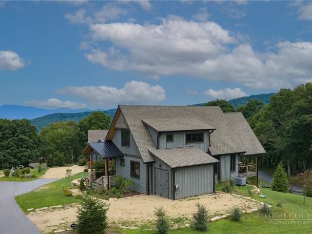 House for sale in Banner Elk, Avery County
