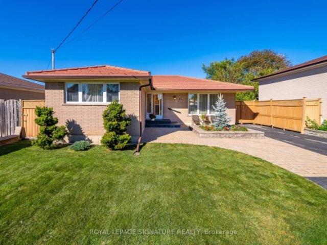 House for sale in Humber River—Black Creek, Toronto