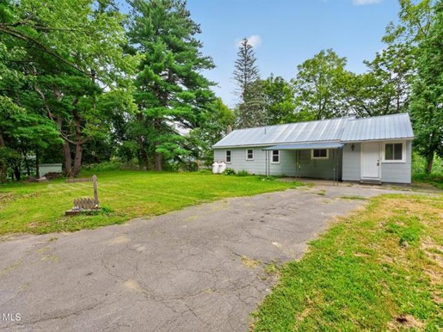 House for sale in Town of New Baltimore, Greene County