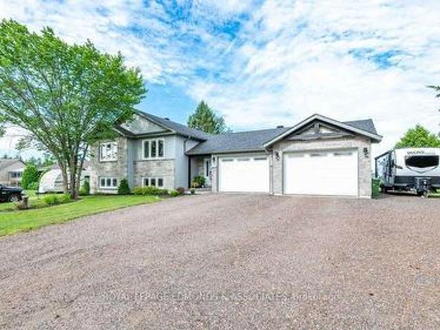 House for sale in Renfrew, Ontario