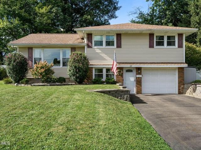 House for sale in Colonie, New York