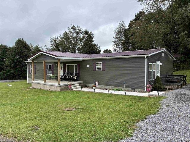House for sale in Reedsville, West Virginia