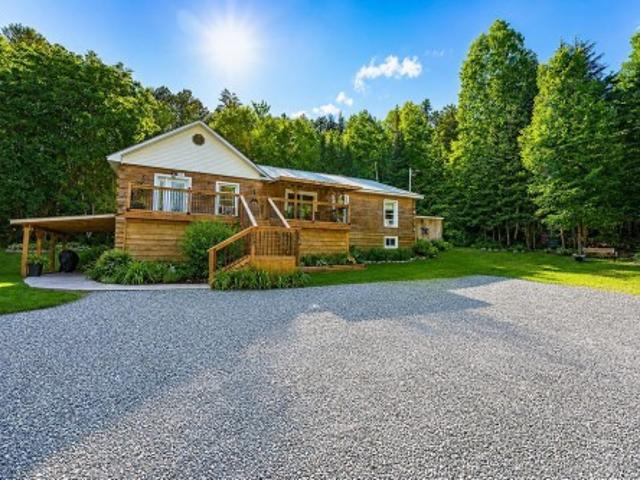 House for sale in Otter Lake, Quebec