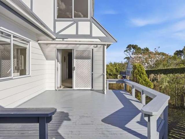 House for sale in Avondale