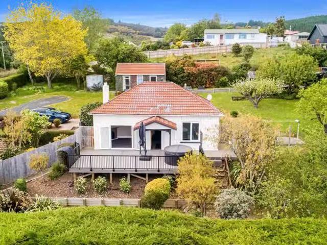 House for rent in Otakou