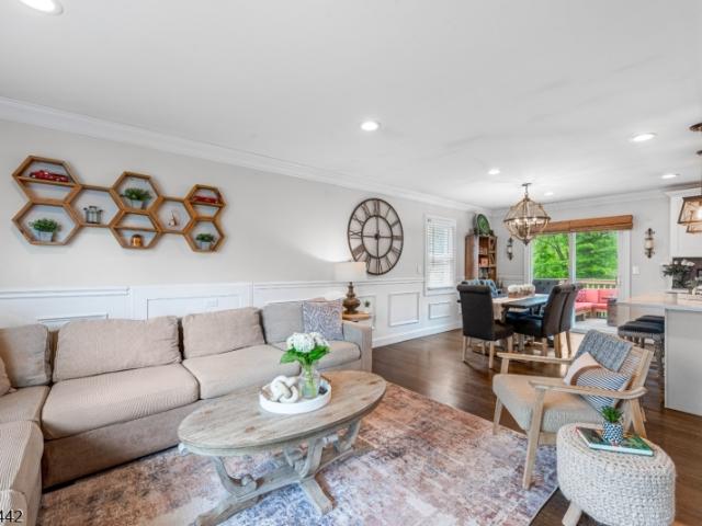 House for sale in East Hanover, New Jersey