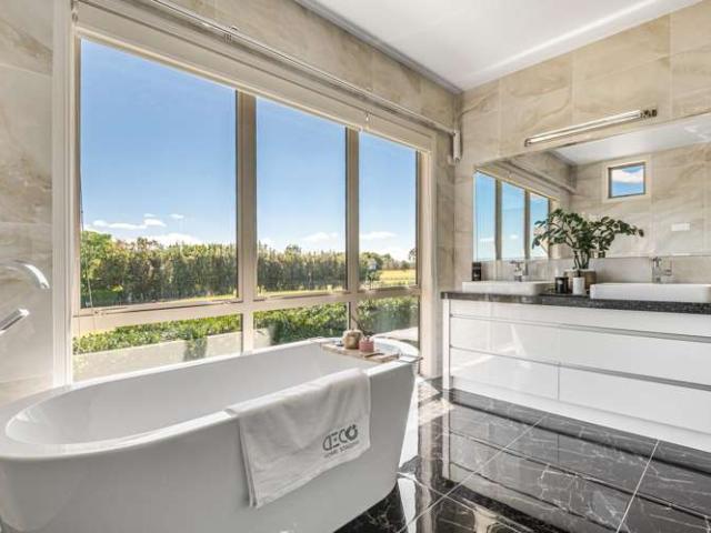 House for sale in Awhitu