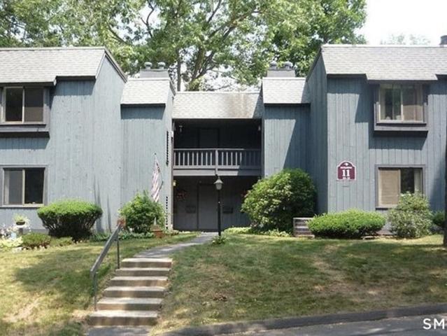Condo for sale in Southington, Connecticut