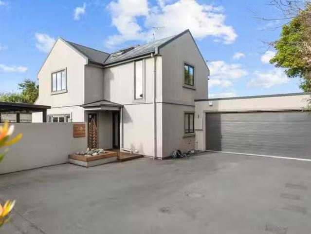 House for sale in Saint Albans, Canterbury