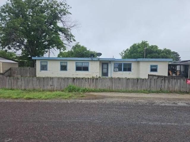 House for sale in Crockett, Texas