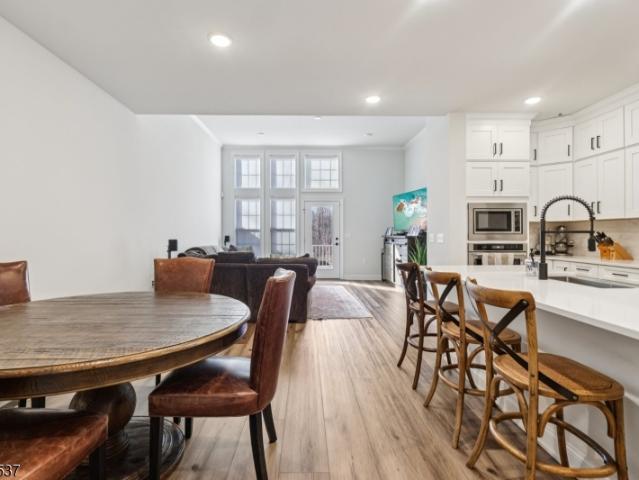 Townhouse for sale in Warren, New Jersey