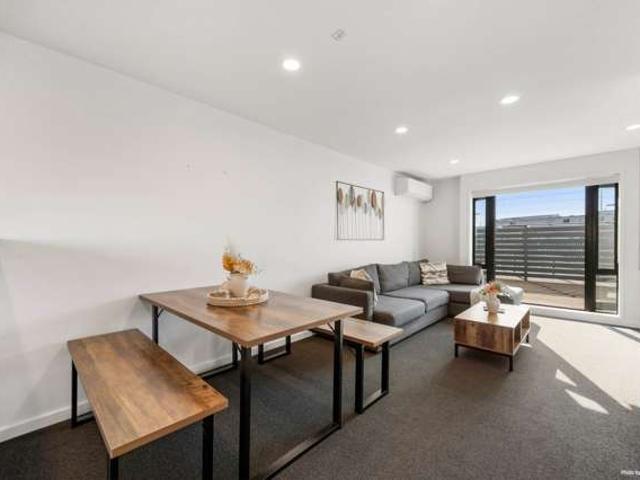 Townhouse for sale in Auckland, Oroua County