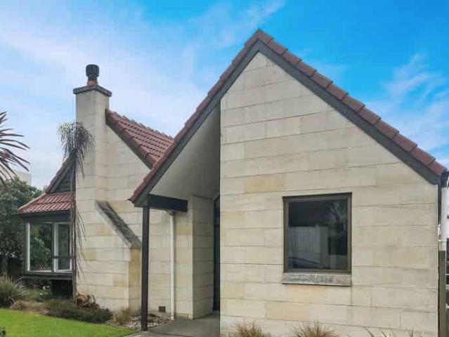 House for rent in Otakou
