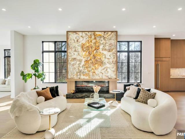 House for sale in Alpine, New Jersey