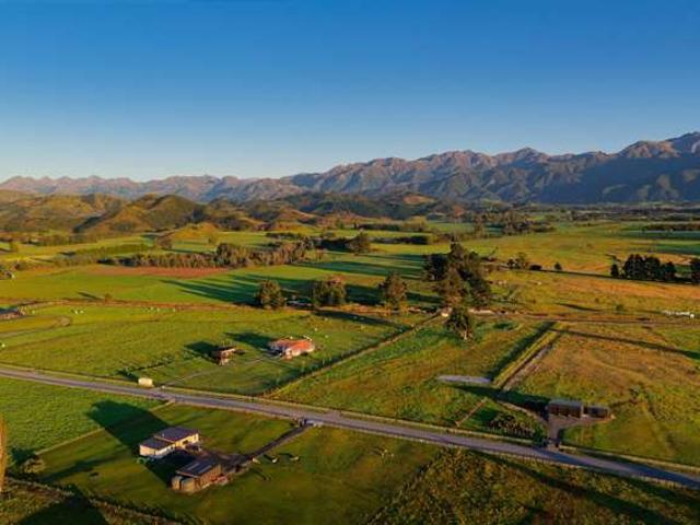 Property for sale in Marlborough