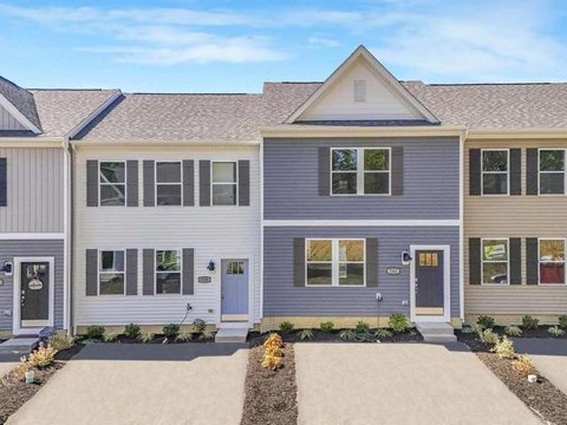 Townhouse for sale in Fairmont, West Virginia