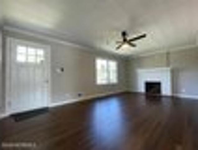 House for sale in Leonardo, New Jersey