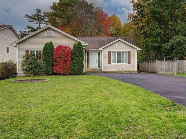 House for sale in Fort Sackville, Bedford