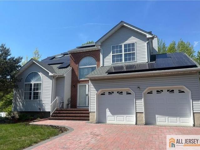 House for sale in Sayreville, New Jersey