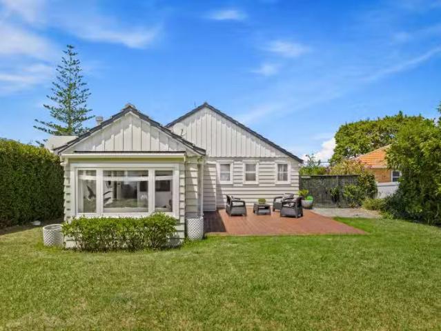 House for sale in Wairau Valley