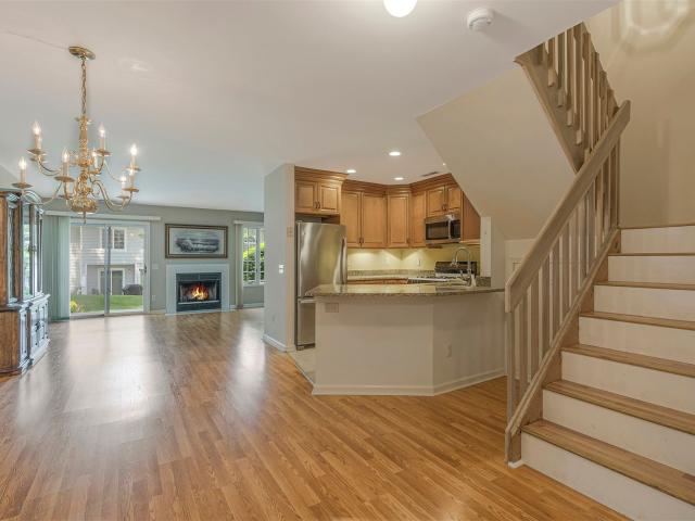 Townhouse for rent in Montville, New Jersey